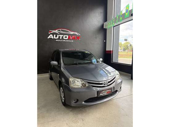 TOYOTA-ETIOS-1.3 XS 16V FLEX 4P MANUAL TOYOTA-ETIOS-2013