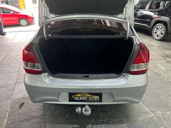 TOYOTA-ETIOS-2017