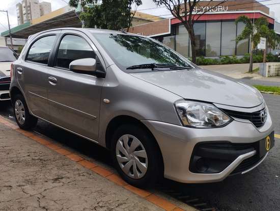 TOYOTA-ETIOS-2017