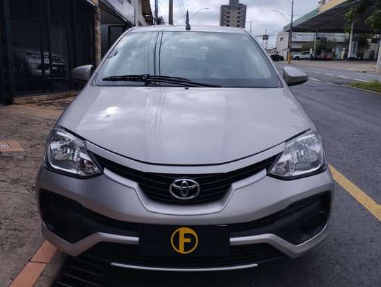 TOYOTA-ETIOS-2017