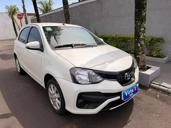 TOYOTA ETIOS 1.5 X PLUS 16V FLEX 4P AUTOMÁTICO