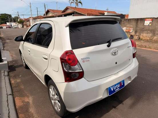 TOYOTA-ETIOS-2019