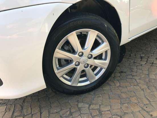 TOYOTA-ETIOS-2019