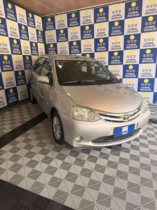 TOYOTA-ETIOS-2013