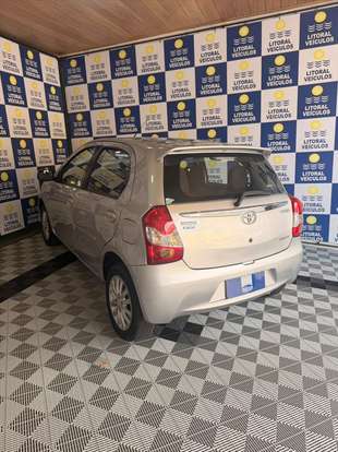 TOYOTA-ETIOS-2013