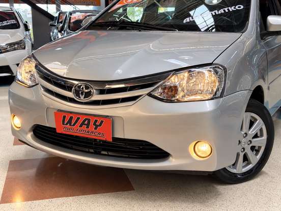 TOYOTA-ETIOS-2016