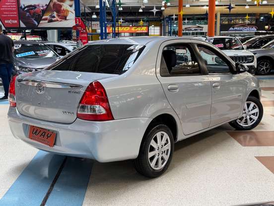 TOYOTA-ETIOS-1.5 XLS SEDAN 16V FLEX 4P AUTOMÁTICO TOYOTA-ETIOS-2016