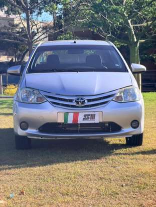 TOYOTA-ETIOS-1.5 XLS SEDAN 16V FLEX 4P MANUAL TOYOTA-ETIOS-2014