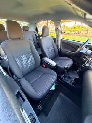 TOYOTA-ETIOS-1.5 XLS SEDAN 16V FLEX 4P MANUAL TOYOTA-ETIOS-2014