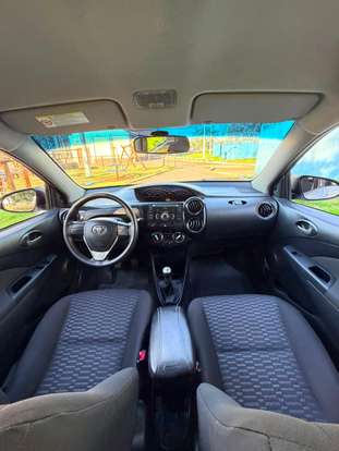 TOYOTA-ETIOS-2014