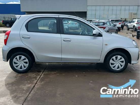TOYOTA-ETIOS-1.5 XS 16V FLEX 4P AUTOMÁTICO TOYOTA-ETIOS-2017