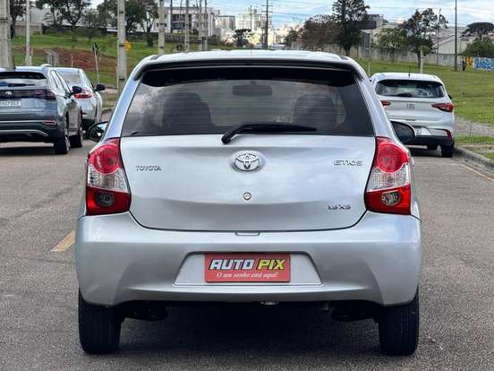 TOYOTA-ETIOS-2014