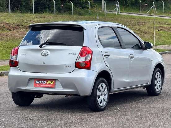 TOYOTA-ETIOS-1.5 XS 16V FLEX 4P MANUAL TOYOTA-ETIOS-2014