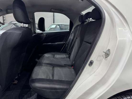 TOYOTA-ETIOS-1.5 XS SEDAN 16V FLEX 4P AUTOMÁTICO TOYOTA-ETIOS-2016