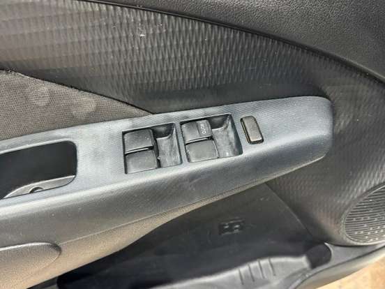 TOYOTA-ETIOS-2016