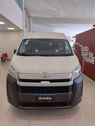 TOYOTA-HIACE-2024