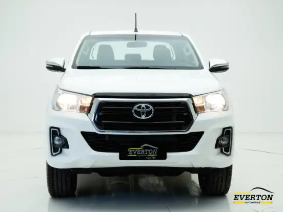 TOYOTA-HILUX-2019