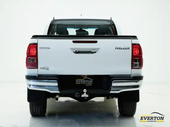 TOYOTA-HILUX-2019