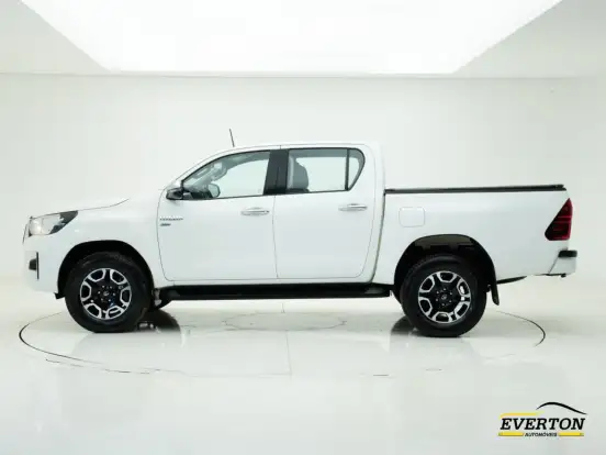 TOYOTA-HILUX-2019