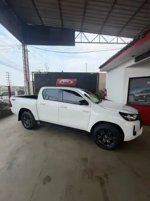 TOYOTA-HILUX-2.8 D-4D TURBO DIESEL CD SR 4X4 AUTOMÁTICO TOYOTA-HILUX-2022