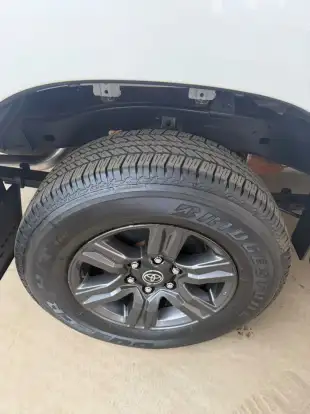 TOYOTA-HILUX-2.8 D-4D TURBO DIESEL CD SR 4X4 AUTOMÁTICO TOYOTA-HILUX-2022