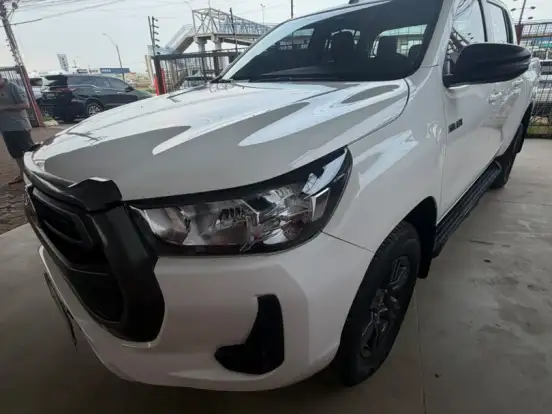 TOYOTA-HILUX-2.8 D-4D TURBO DIESEL CD SR 4X4 AUTOMÁTICO TOYOTA-HILUX-2022