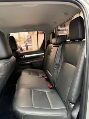 TOYOTA-HILUX-2021