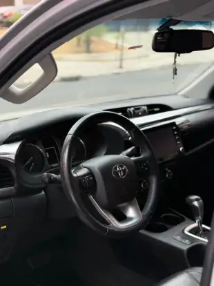 TOYOTA-HILUX-2021