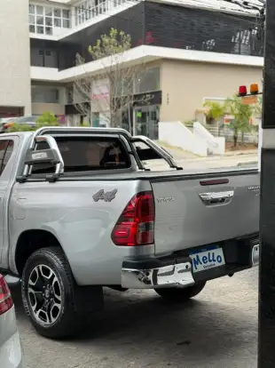 TOYOTA-HILUX-2021
