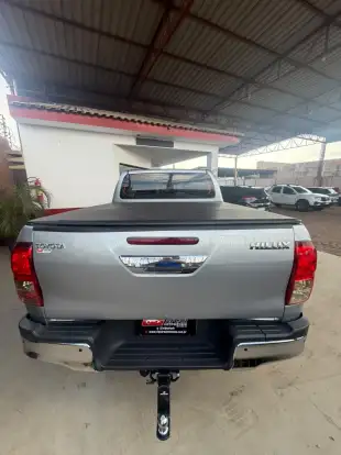 TOYOTA-HILUX-2.8 D-4D TURBO DIESEL CD SRV 4X4 AUTOMÁTICO TOYOTA-HILUX-2022