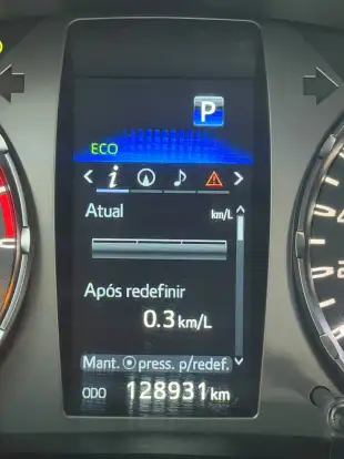 TOYOTA-HILUX-2022