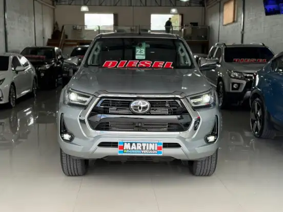 TOYOTA-HILUX-2023