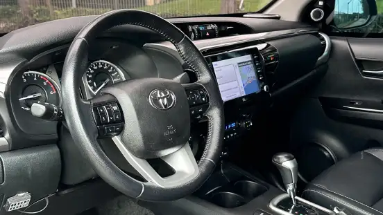 TOYOTA-HILUX-2022