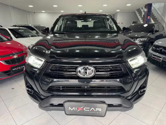 TOYOTA-HILUX-2022
