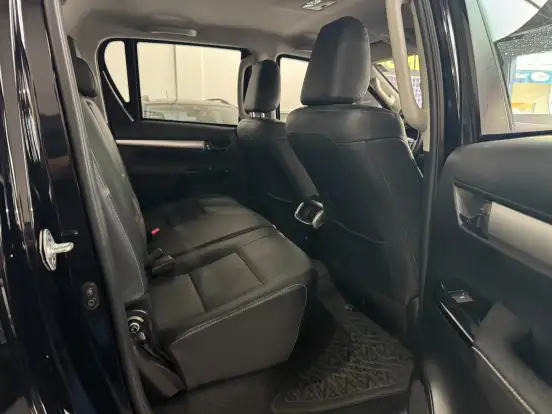 TOYOTA-HILUX-2022