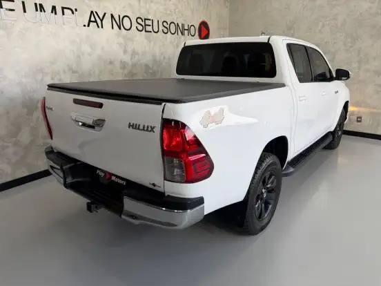TOYOTA-HILUX-2.8 SR 4X4 CD 16V DIESEL 4P AUTOMÁTICO TOYOTA-HILUX-2018