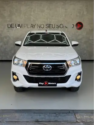 TOYOTA-HILUX-2018