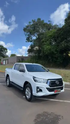 TOYOTA-HILUX-2020