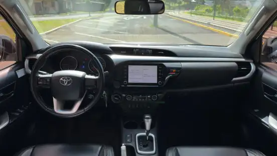 TOYOTA-HILUX-2.8 SR 4X4 CD 16V DIESEL 4P AUTOMÁTICO TOYOTA-HILUX-2020