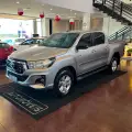 TOYOTA HILUX 2.8 SR 4X4 CD 16V DIESEL 4P AUTOMÁTICO TOYOTA HILUX 2.8 SR 4X4 CD 16V DIESEL 4P AUTOMÁTICO