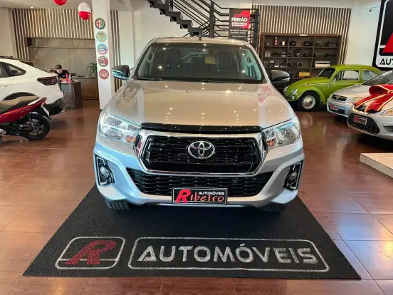 TOYOTA-HILUX-2018