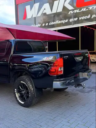 TOYOTA-HILUX-2018