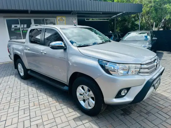 TOYOTA-HILUX-2.8 SRV 4X4 CD 16V DIESEL 4P AUTOMÁTICO TOYOTA-HILUX-2017