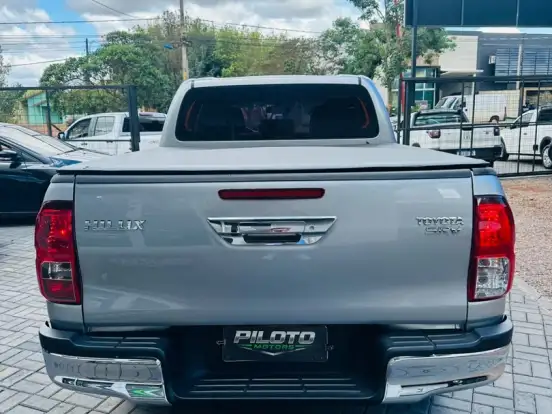 TOYOTA-HILUX-2.8 SRV 4X4 CD 16V DIESEL 4P AUTOMÁTICO TOYOTA-HILUX-2017