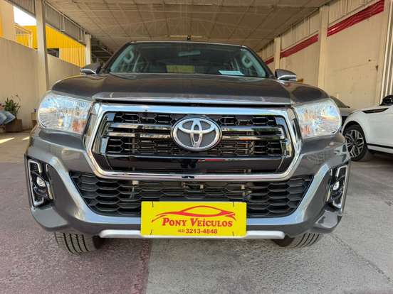 TOYOTA-HILUX-2.7 SRV 4X4 CD 16V FLEX 4P AUTOMÁTICO TOYOTA-HILUX-2017