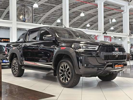 TOYOTA-HILUX-2.8 D-4D TURBO DIESEL CD GR-S 4X4 AUTOMÁTICO TOYOTA-HILUX-2022
