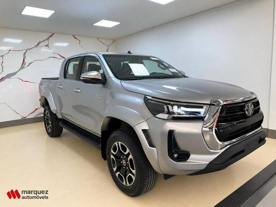 TOYOTA HILUX 2.8 D-4D TURBO DIESEL CD POWER PACK 4X4 AUTOMÁTICO