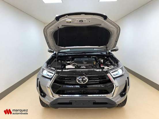 TOYOTA-HILUX-2026