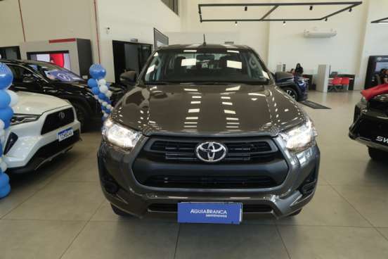 TOYOTA-HILUX-2025