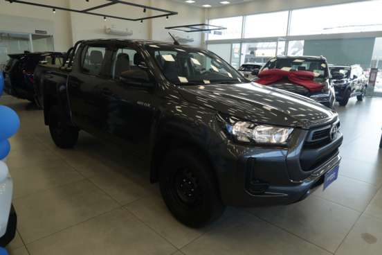 TOYOTA-HILUX-2025